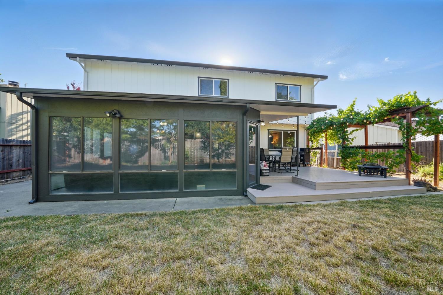 Detail Gallery Image 23 of 25 For 819 Bluejay Dr, Suisun City,  CA 94585 - 4 Beds | 2/1 Baths