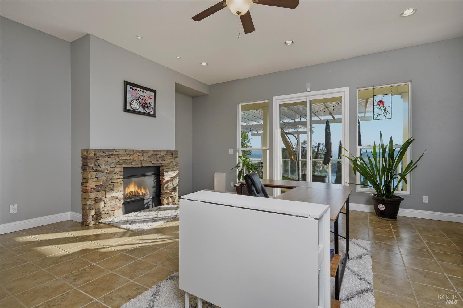 Detail Gallery Image 41 of 79 For 18530 Glenwood Rd, Hidden Valley Lake,  CA 95467 - 3 Beds | 3/1 Baths