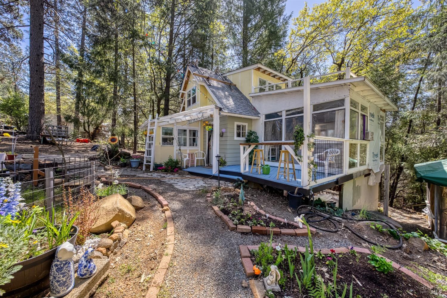 Detail Gallery Image 37 of 61 For 16675 Mountain View Dr, Cobb,  CA 95426 - 4 Beds | 3 Baths