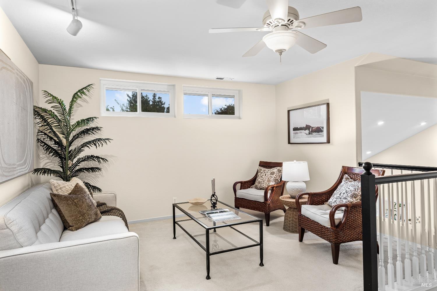 Detail Gallery Image 24 of 36 For 906 Woodlake Dr, Santa Rosa,  CA 95405 - 3 Beds | 2/1 Baths