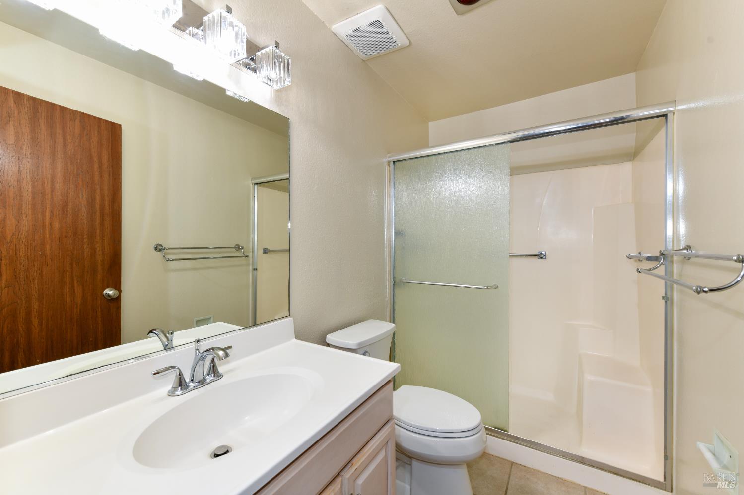 Detail Gallery Image 7 of 28 For 143 Vineyard Cir, Yountville,  CA 94559 - 2 Beds | 2 Baths