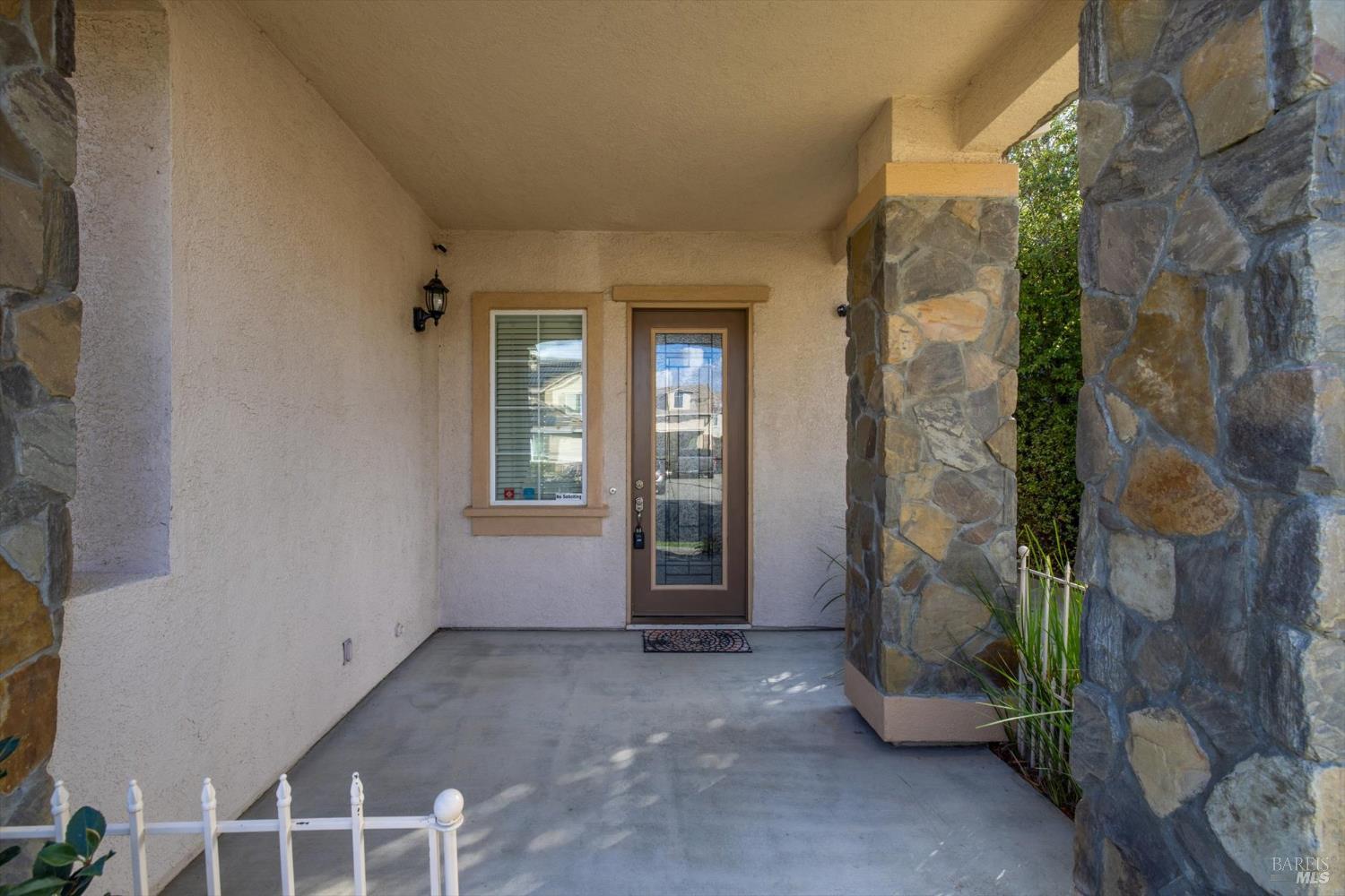 Detail Gallery Image 10 of 55 For 1651 Little Rock Cir, Suisun City,  CA 94585 - 3 Beds | 2 Baths