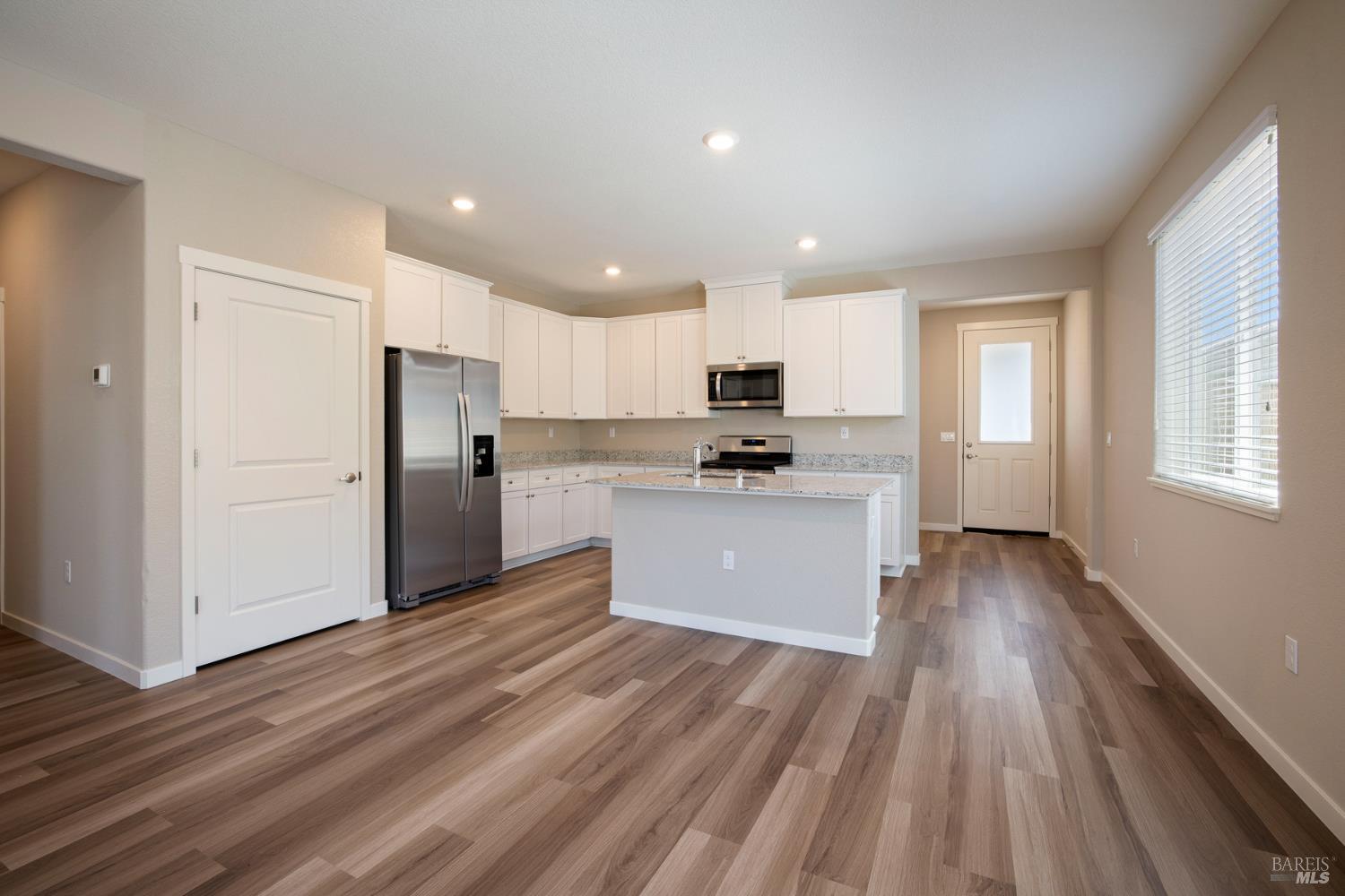 Detail Gallery Image 9 of 20 For 2260 Front Porch Ln, Rio Vista,  CA 94571 - 2 Beds | 2/1 Baths