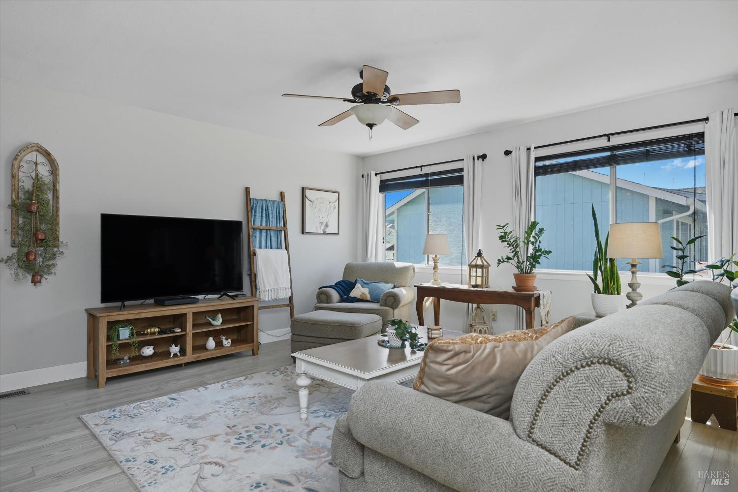 Detail Gallery Image 4 of 24 For 5294 Bel Air Dr, Kelseyville,  CA 95451 - 3 Beds | 2 Baths