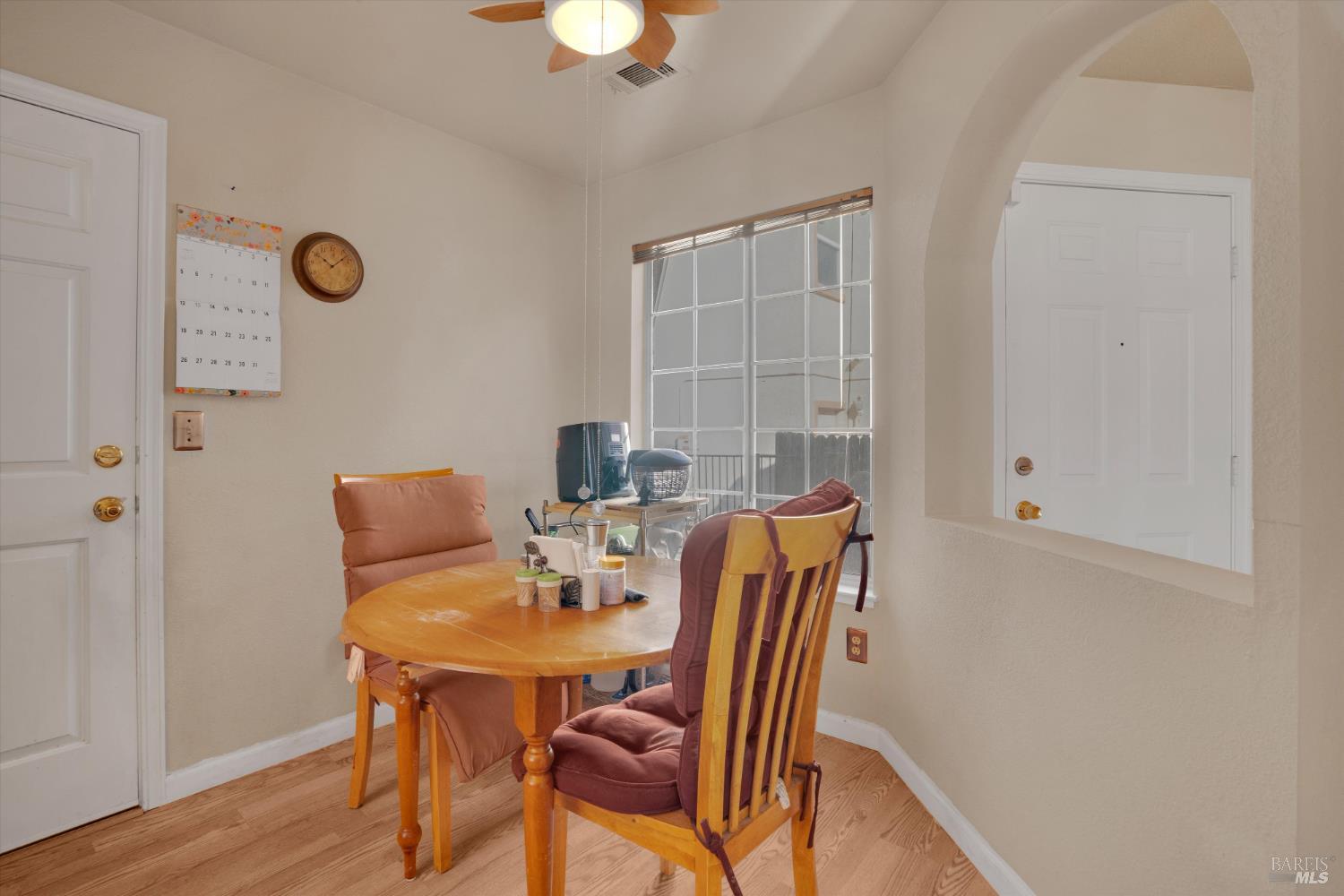 Detail Gallery Image 16 of 41 For 414 Bauman Dr, Suisun City,  CA 94585 - 3 Beds | 2 Baths