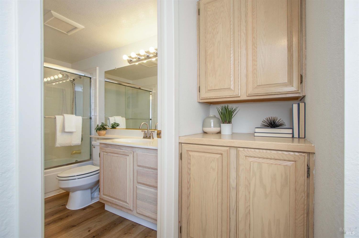 Detail Gallery Image 27 of 29 For 230 Pelican Ln, Novato,  CA 94949 - 3 Beds | 2/1 Baths