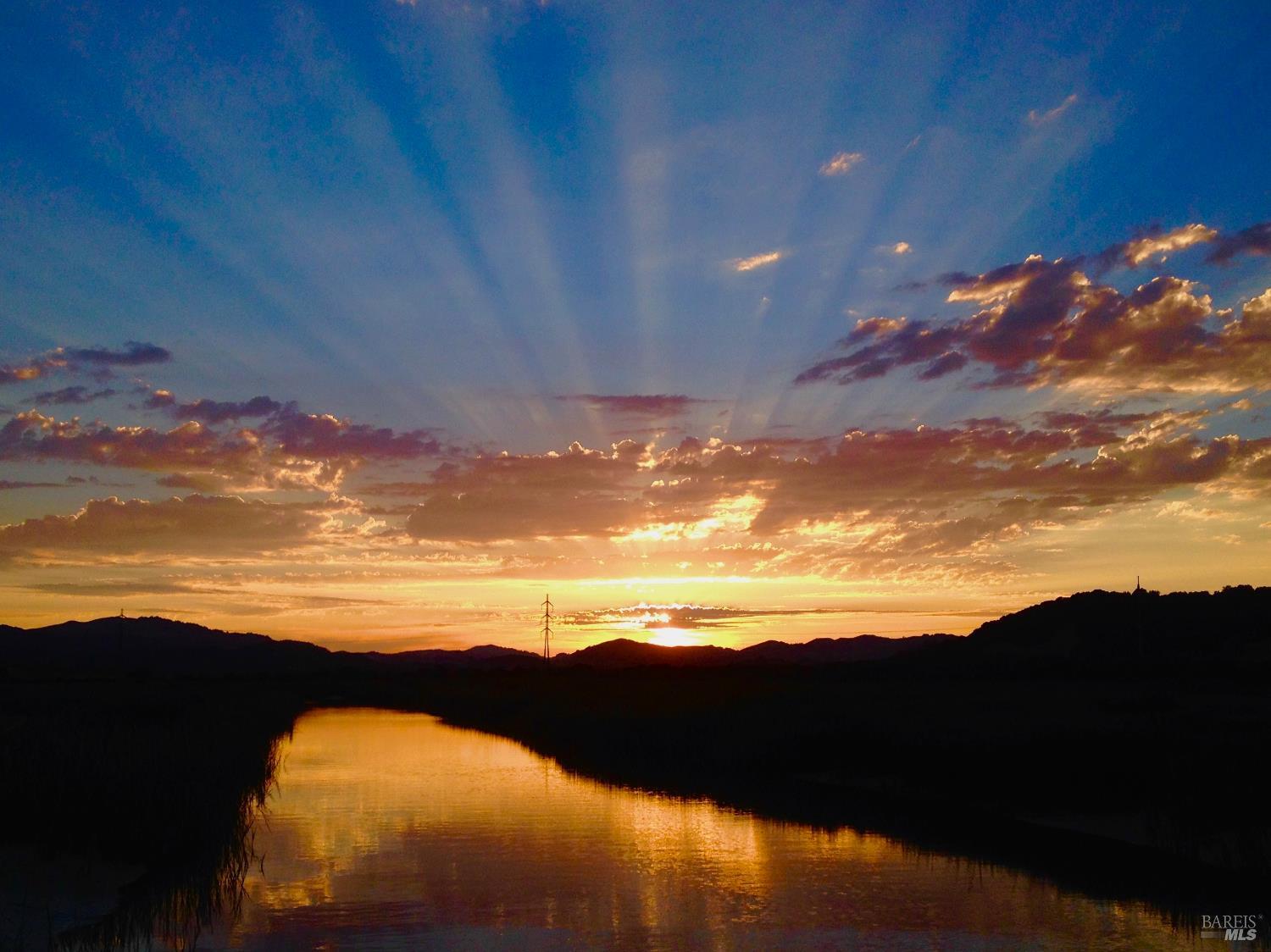 Detail Gallery Image 28 of 28 For 133 Montego Key, Novato,  CA 94949 - 3 Beds | 3 Baths