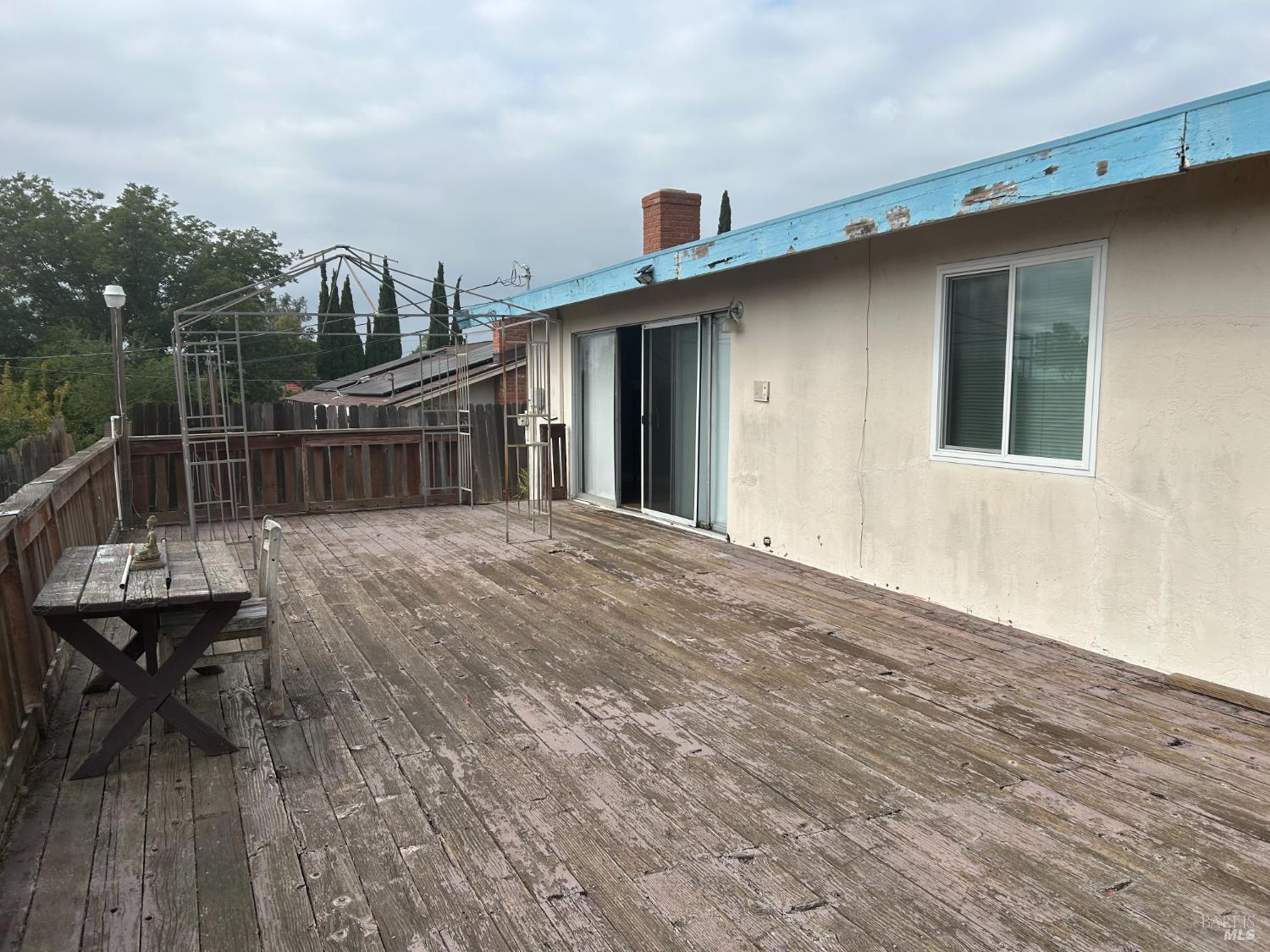 Detail Gallery Image 4 of 5 For 351 Springbrook Dr, Vallejo,  CA 94591 - 4 Beds | 2 Baths