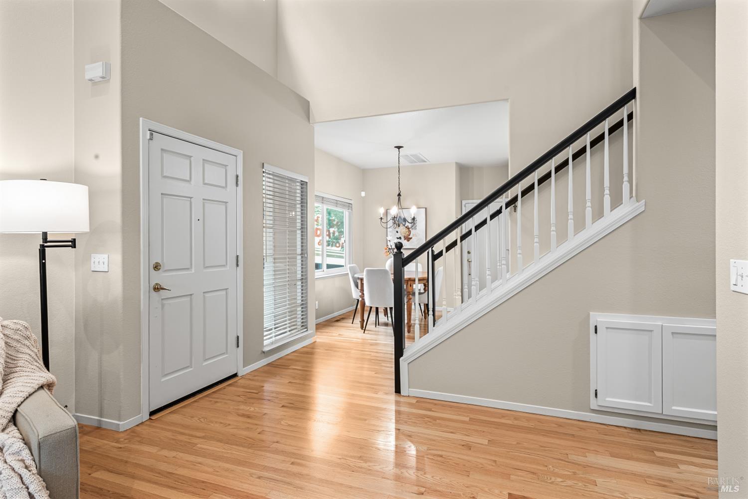 Detail Gallery Image 8 of 36 For 906 Woodlake Dr, Santa Rosa,  CA 95405 - 3 Beds | 2/1 Baths