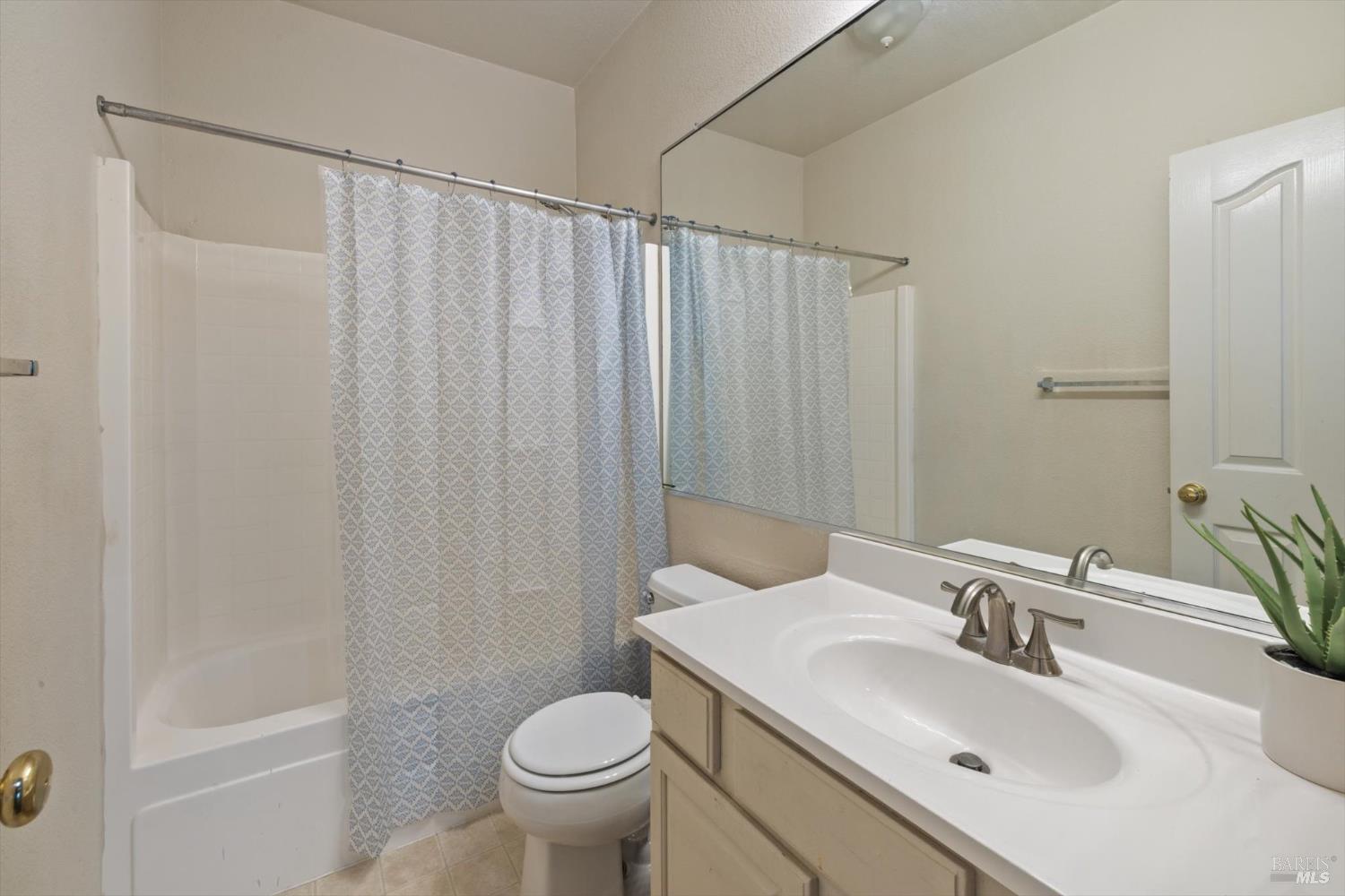 Detail Gallery Image 34 of 55 For 1651 Little Rock Cir, Suisun City,  CA 94585 - 3 Beds | 2 Baths