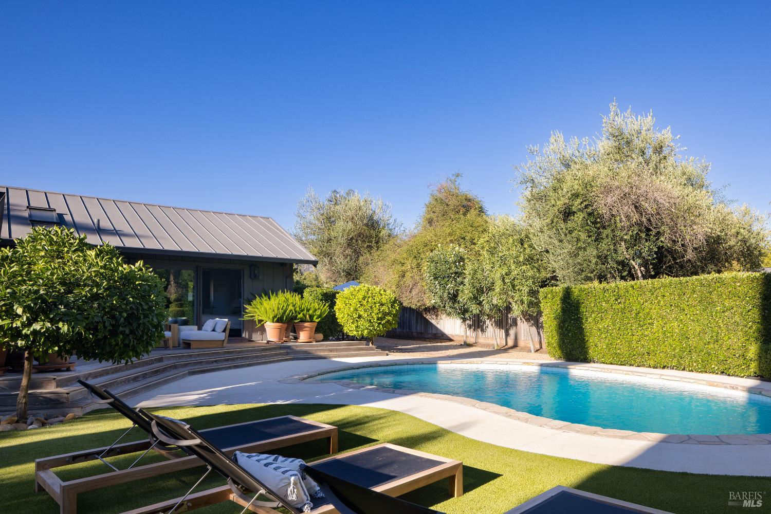 Detail Gallery Image 31 of 39 For 1594 Arrowhead Dr, Saint Helena,  CA 94574 - 3 Beds | 2 Baths