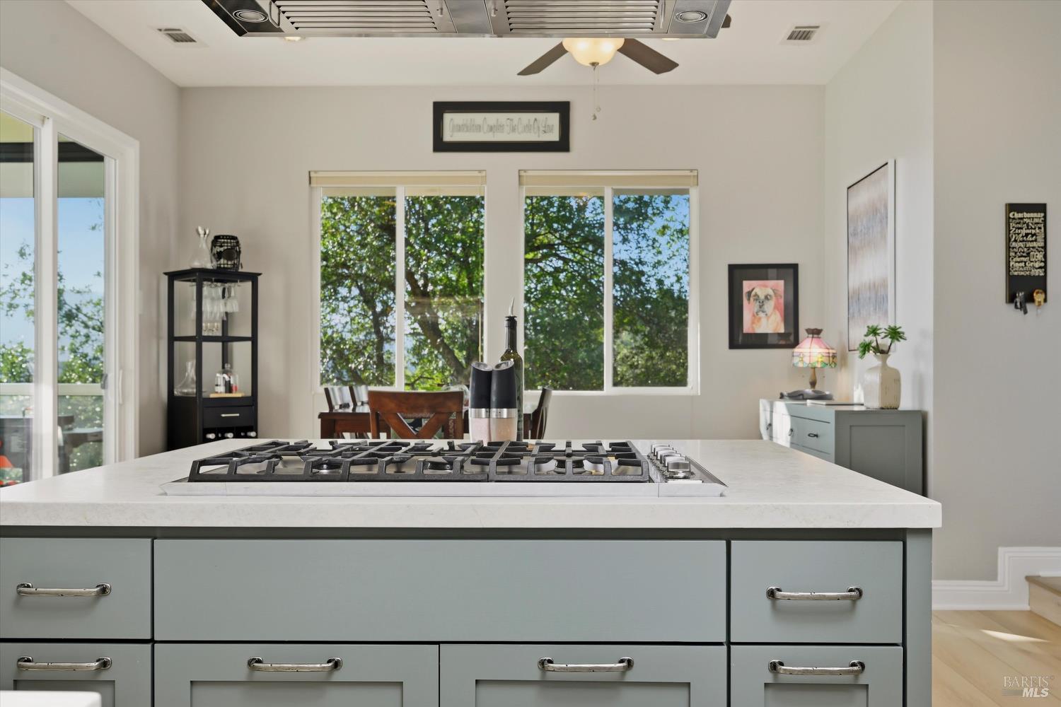 Detail Gallery Image 20 of 79 For 18530 Glenwood Rd, Hidden Valley Lake,  CA 95467 - 3 Beds | 3/1 Baths