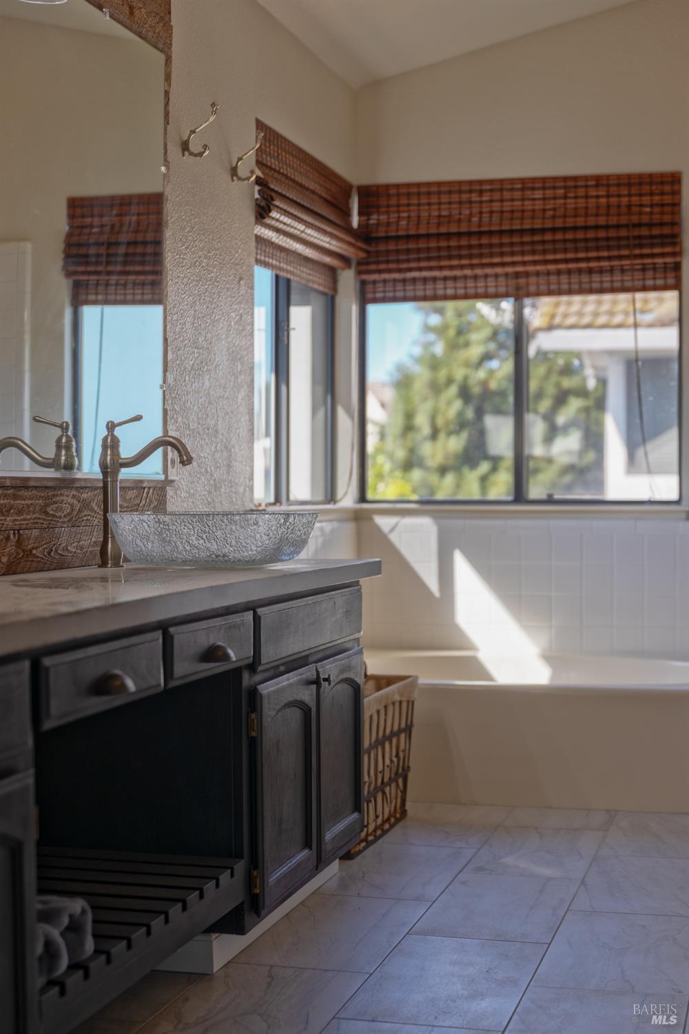 Detail Gallery Image 31 of 56 For 206 Willow Green Way, Vacaville,  CA 95687 - 5 Beds | 3 Baths