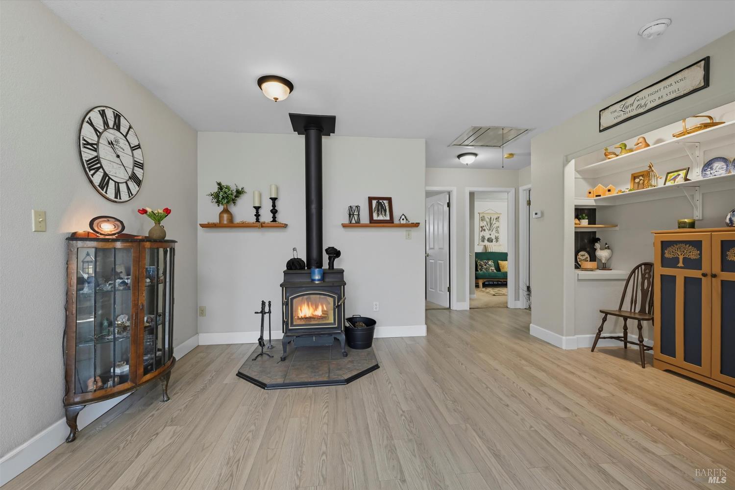 Detail Gallery Image 6 of 24 For 5294 Bel Air Dr, Kelseyville,  CA 95451 - 3 Beds | 2 Baths