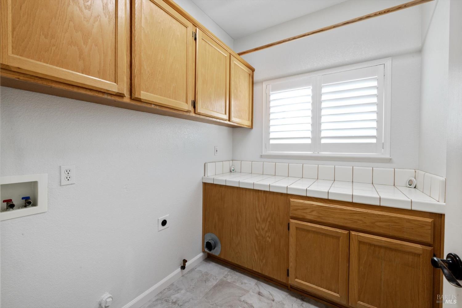 Detail Gallery Image 26 of 72 For 918 Moonstone Ct, Vacaville,  CA 95687 - 4 Beds | 3 Baths