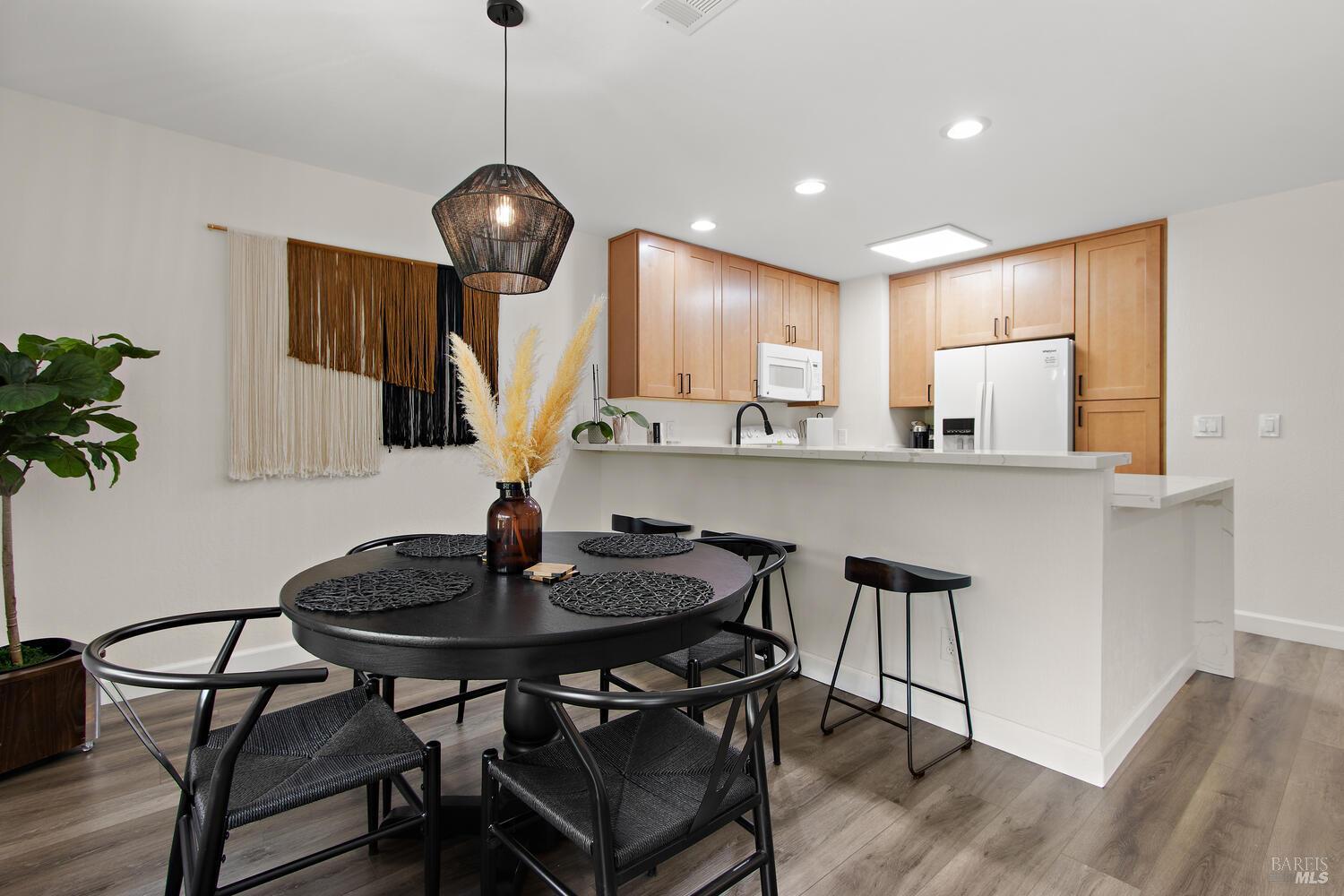 Detail Gallery Image 35 of 59 For 407 Rinconada Ct, Benicia,  CA 94510 - – Beds | – Baths