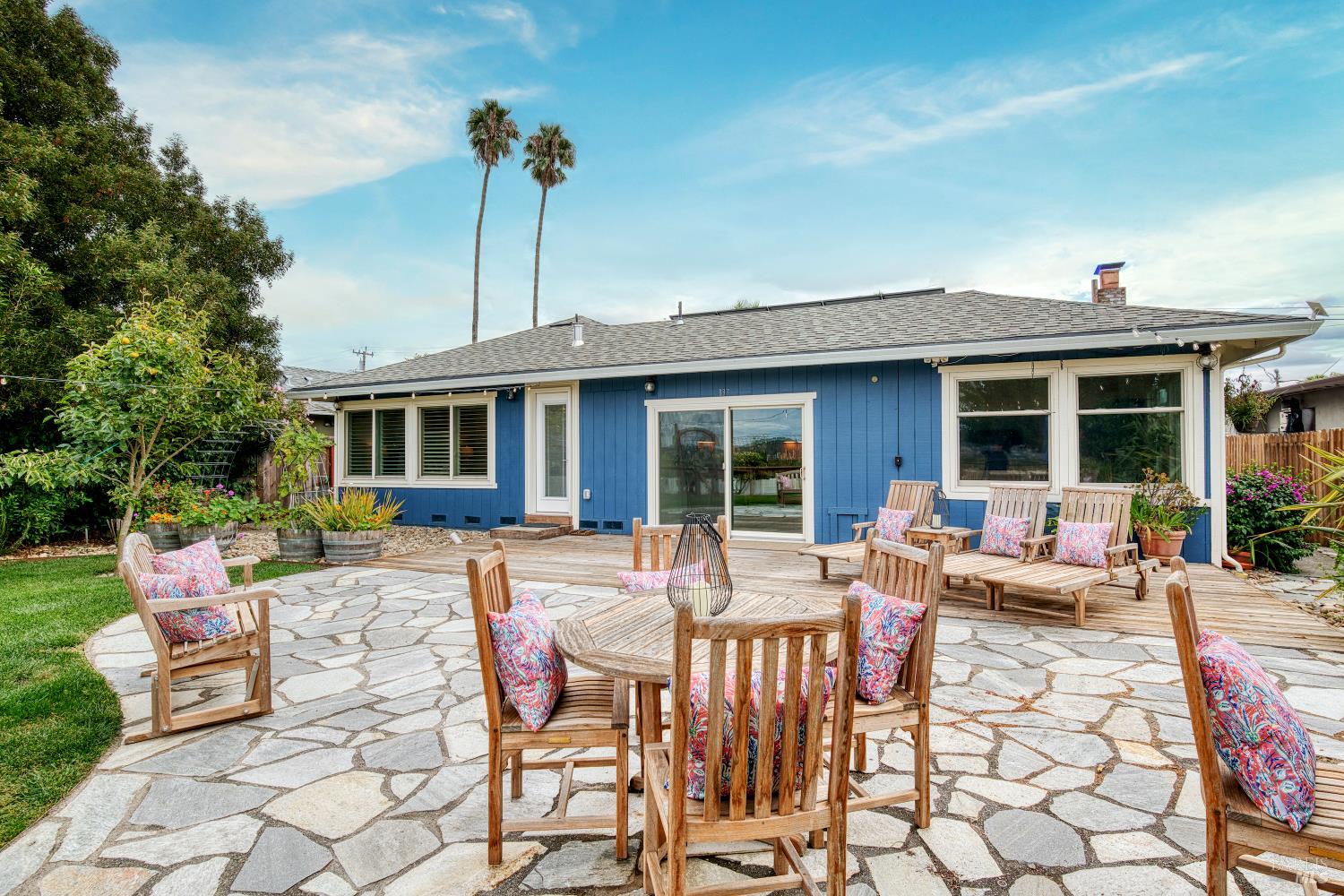 Detail Gallery Image 26 of 28 For 133 Montego Key, Novato,  CA 94949 - 3 Beds | 3 Baths