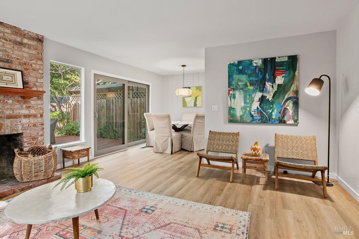 Detail Gallery Image 6 of 15 For 3 Glen Dr, Fairfax,  CA 94930 - 3 Beds | 2/1 Baths