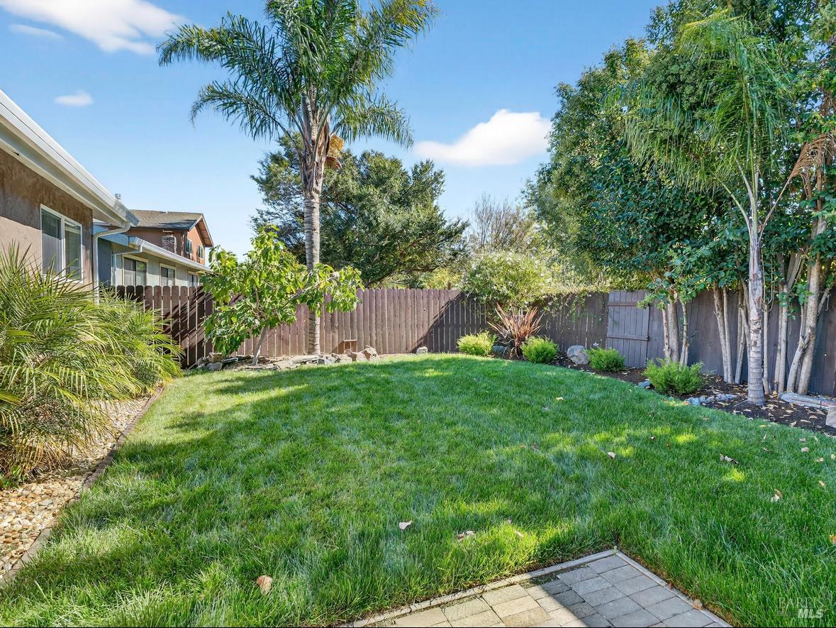 Detail Gallery Image 43 of 51 For 844 Cedarwood Ln, Petaluma,  CA 94954 - 4 Beds | 2 Baths