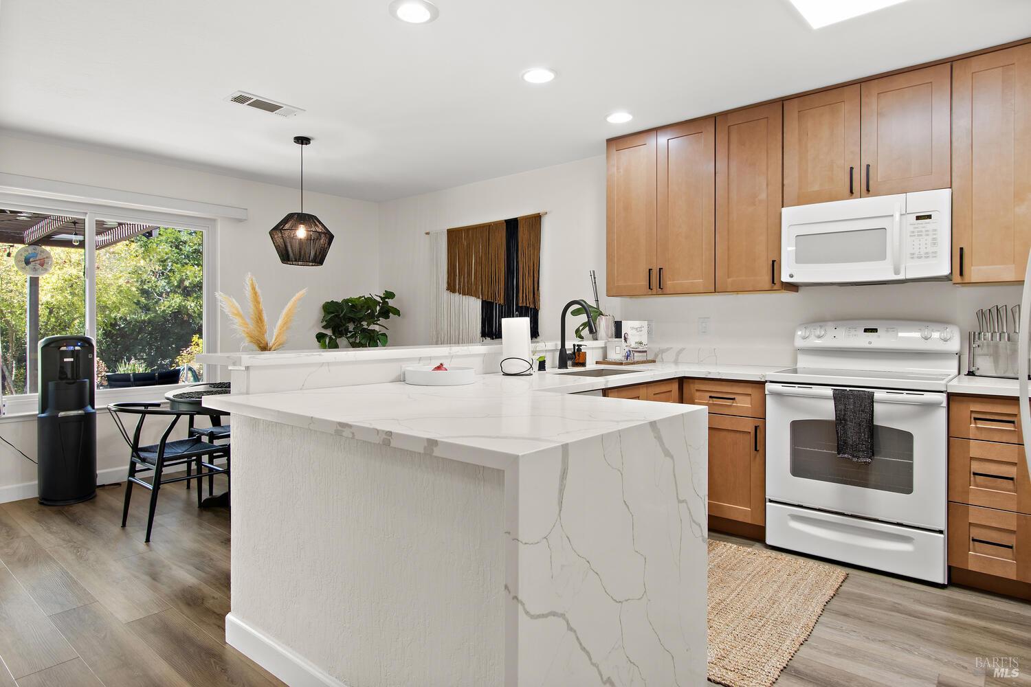 Detail Gallery Image 37 of 59 For 407 Rinconada Ct, Benicia,  CA 94510 - – Beds | – Baths