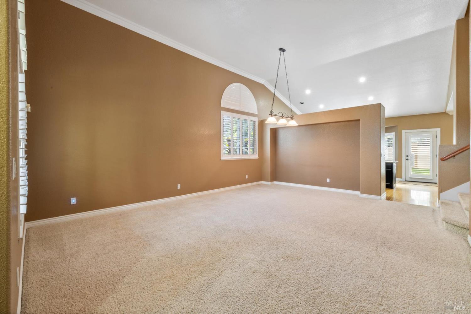 Detail Gallery Image 11 of 72 For 918 Moonstone Ct, Vacaville,  CA 95687 - 4 Beds | 3 Baths