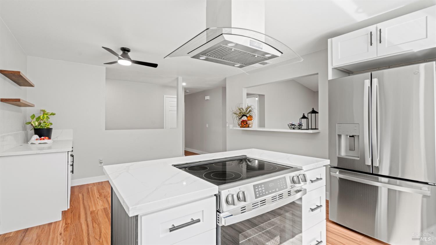 Detail Gallery Image 8 of 37 For 2353 Hood Ct, Santa Rosa,  CA 95401 - 4 Beds | 2 Baths