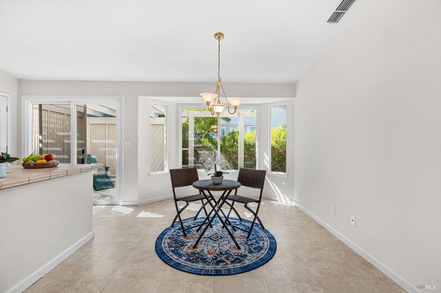 Detail Gallery Image 8 of 75 For 375 Atlantic Dr, Rio Vista,  CA 94571 - 2 Beds | 2 Baths