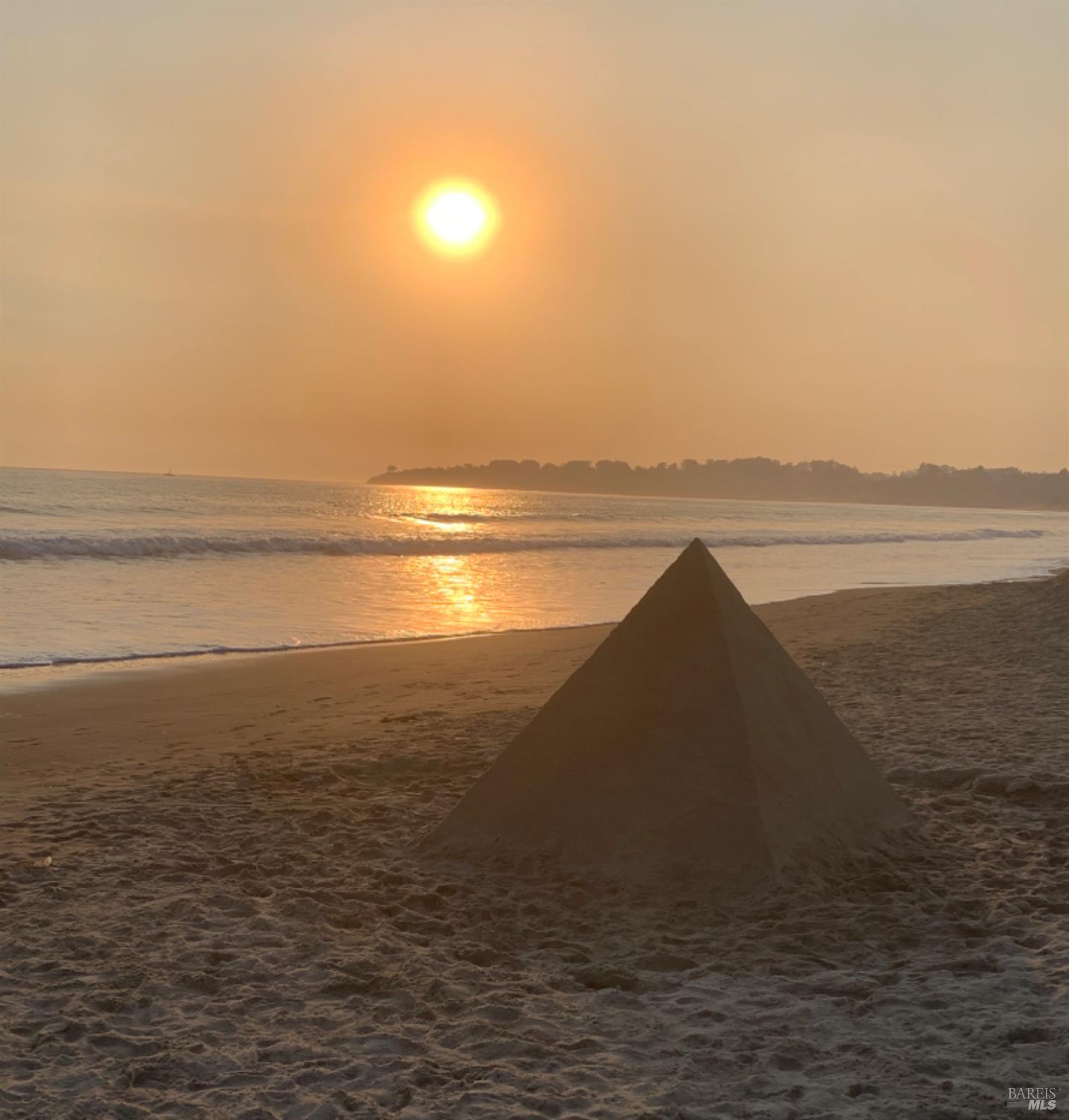 Detail Gallery Image 86 of 98 For 40 Arenal Ave, Stinson Beach,  CA 94970 - 3 Beds | 2 Baths