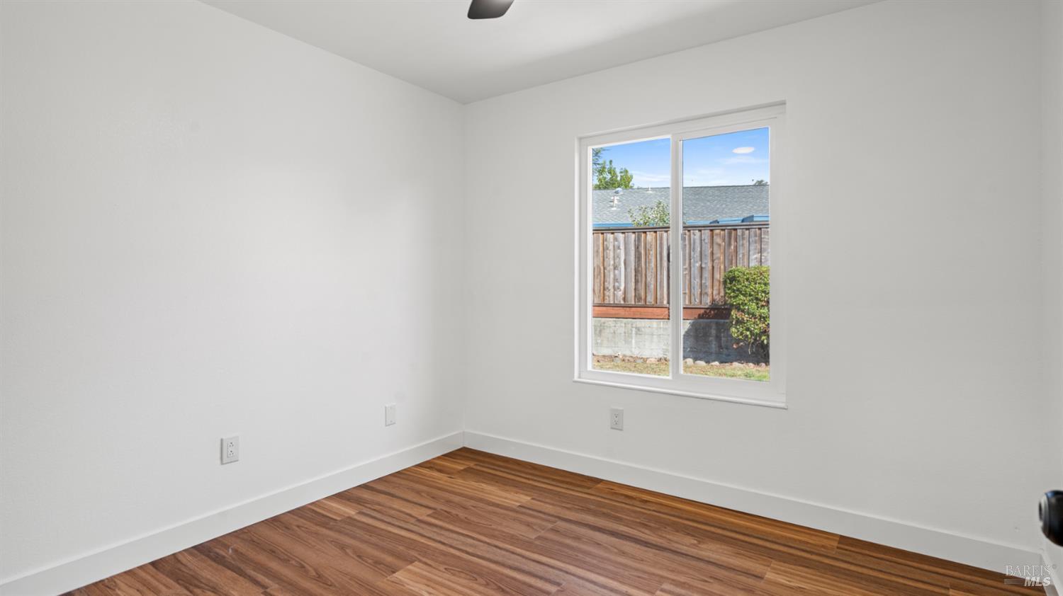 Detail Gallery Image 14 of 37 For 2353 Hood Ct, Santa Rosa,  CA 95401 - 4 Beds | 2 Baths