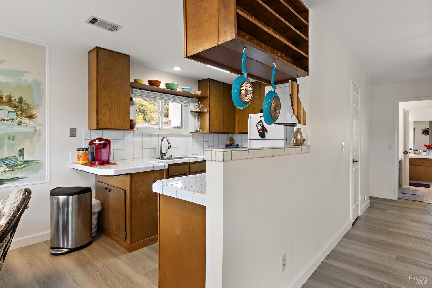 Detail Gallery Image 11 of 59 For 407 Rinconada Ct, Benicia,  CA 94510 - – Beds | – Baths