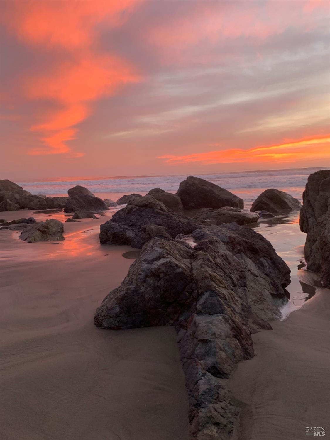 Detail Gallery Image 89 of 98 For 40 Arenal Ave, Stinson Beach,  CA 94970 - 3 Beds | 2 Baths