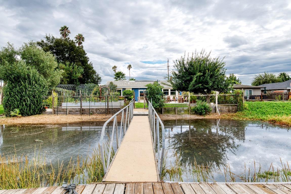 Detail Gallery Image 24 of 28 For 133 Montego Key, Novato,  CA 94949 - 3 Beds | 3 Baths