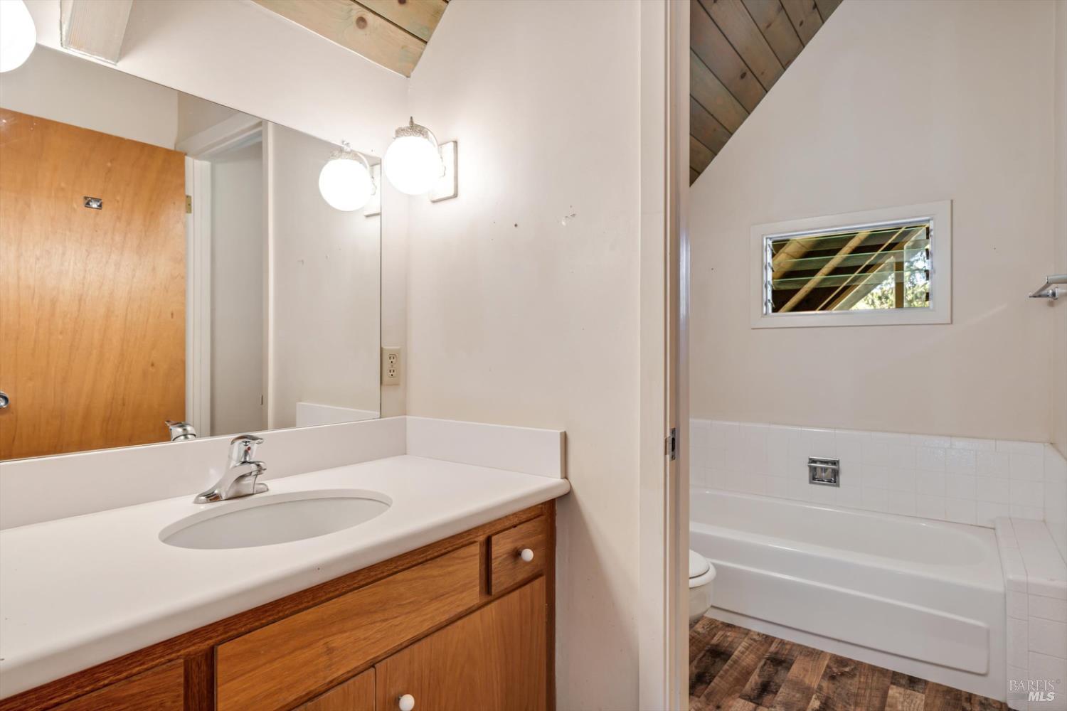 Detail Gallery Image 16 of 28 For 2992 Buckingham Dr, Kelseyville,  CA 95451 - 3 Beds | 2/1 Baths