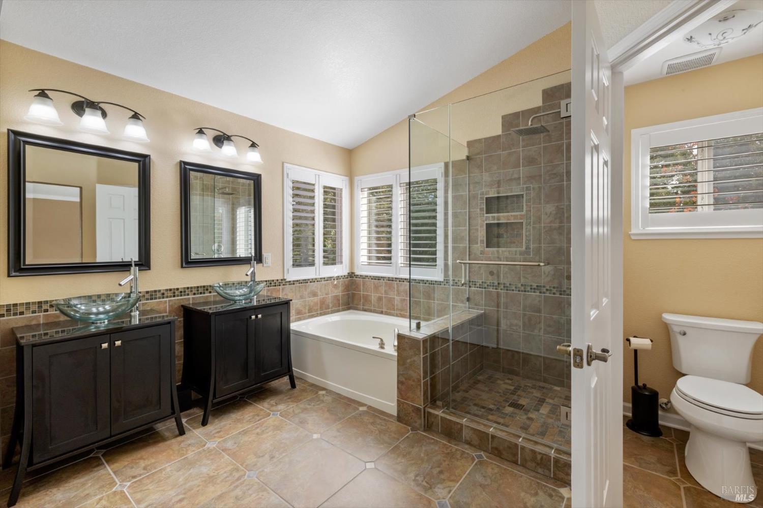 Detail Gallery Image 42 of 72 For 918 Moonstone Ct, Vacaville,  CA 95687 - 4 Beds | 3 Baths