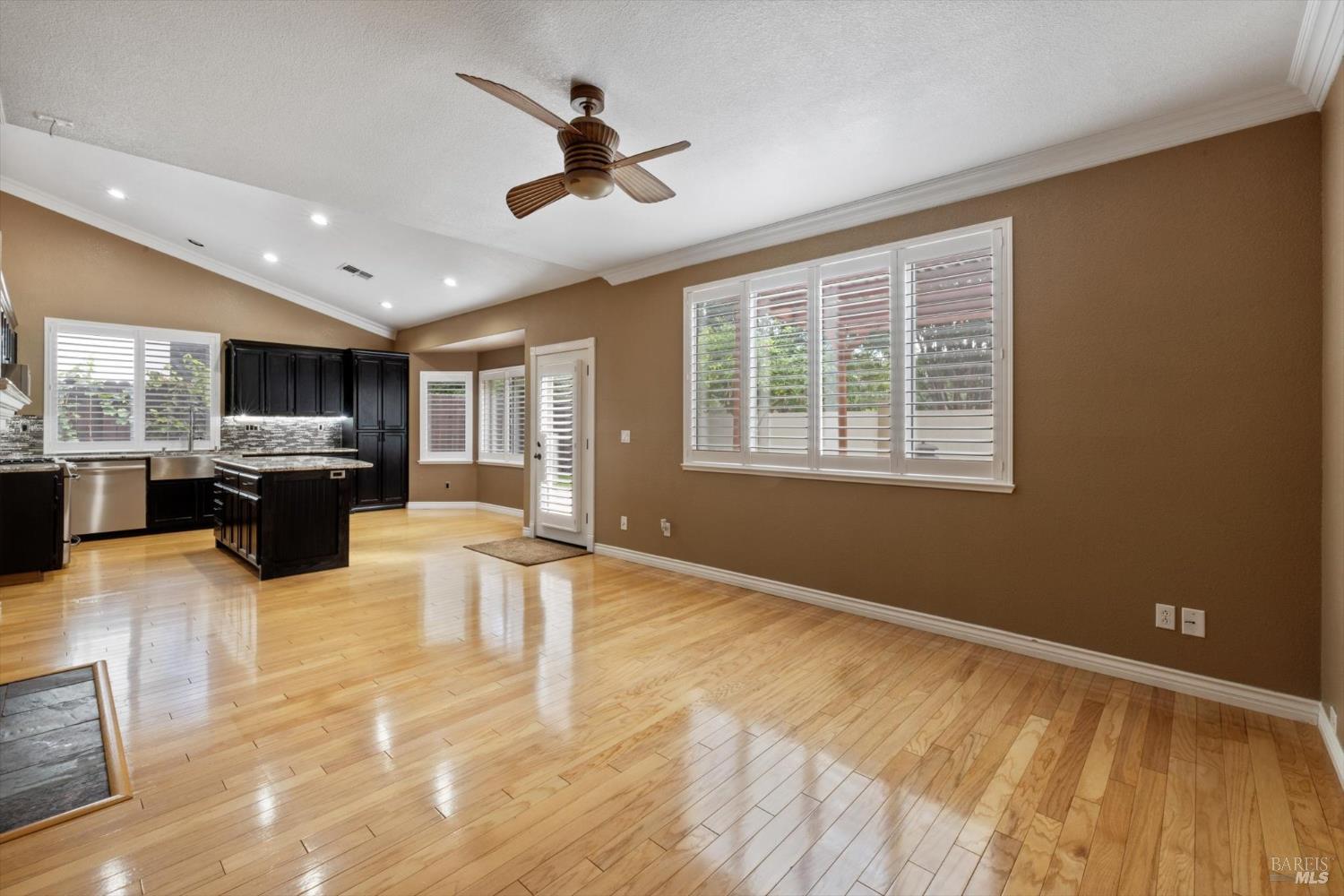 Detail Gallery Image 20 of 72 For 918 Moonstone Ct, Vacaville,  CA 95687 - 4 Beds | 3 Baths