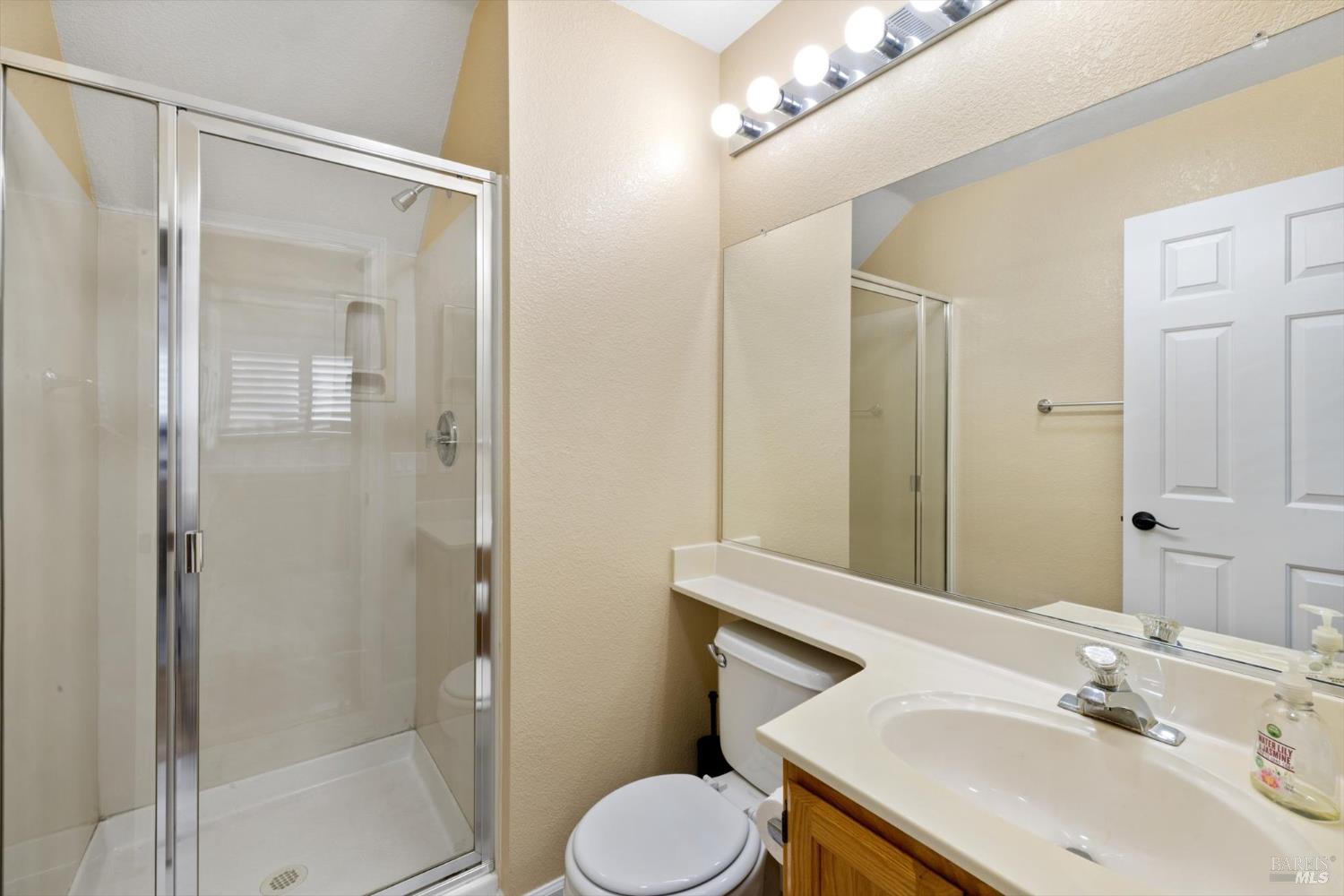 Detail Gallery Image 23 of 72 For 918 Moonstone Ct, Vacaville,  CA 95687 - 4 Beds | 3 Baths