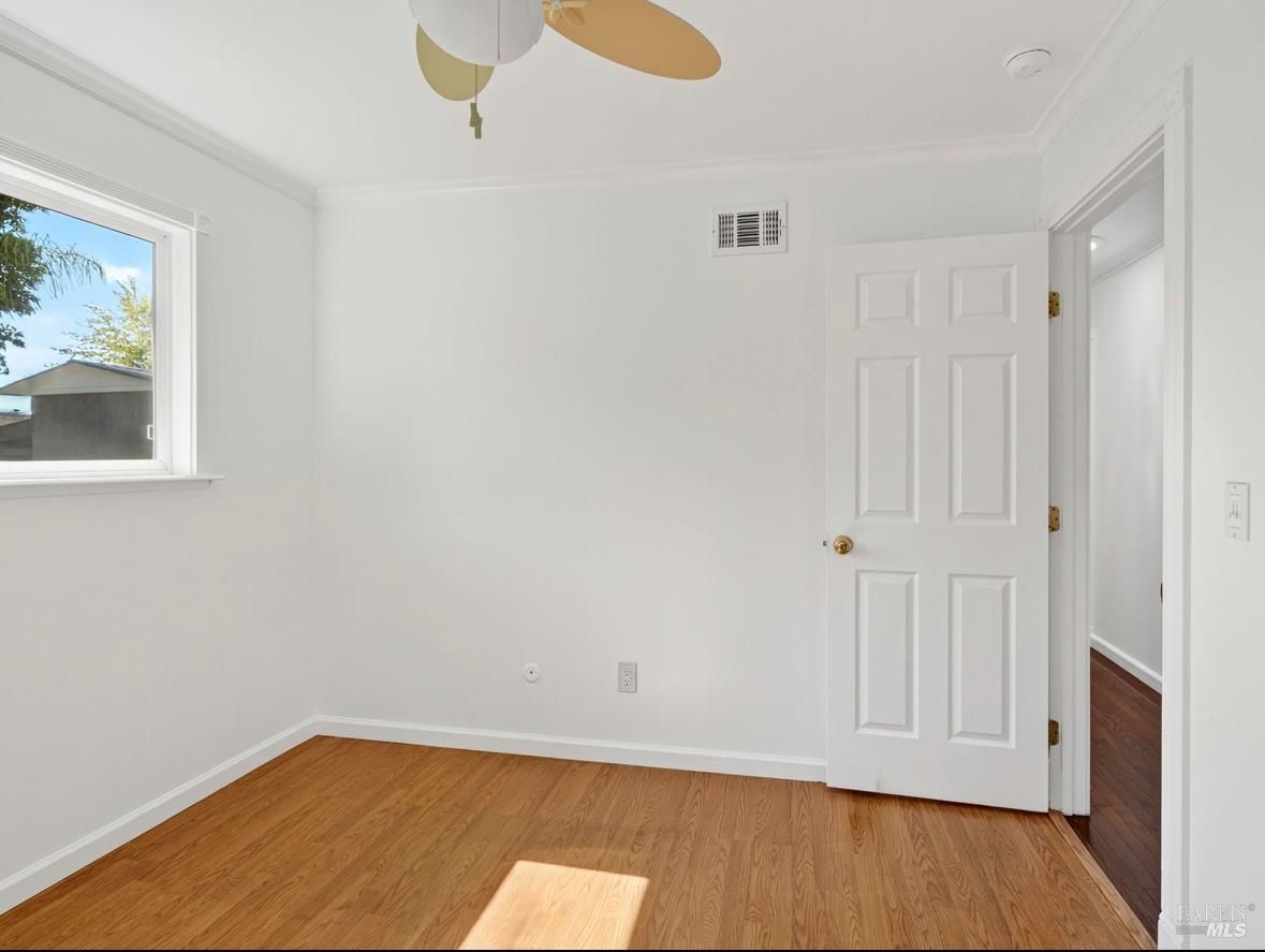 Detail Gallery Image 13 of 51 For 844 Cedarwood Ln, Petaluma,  CA 94954 - 4 Beds | 2 Baths