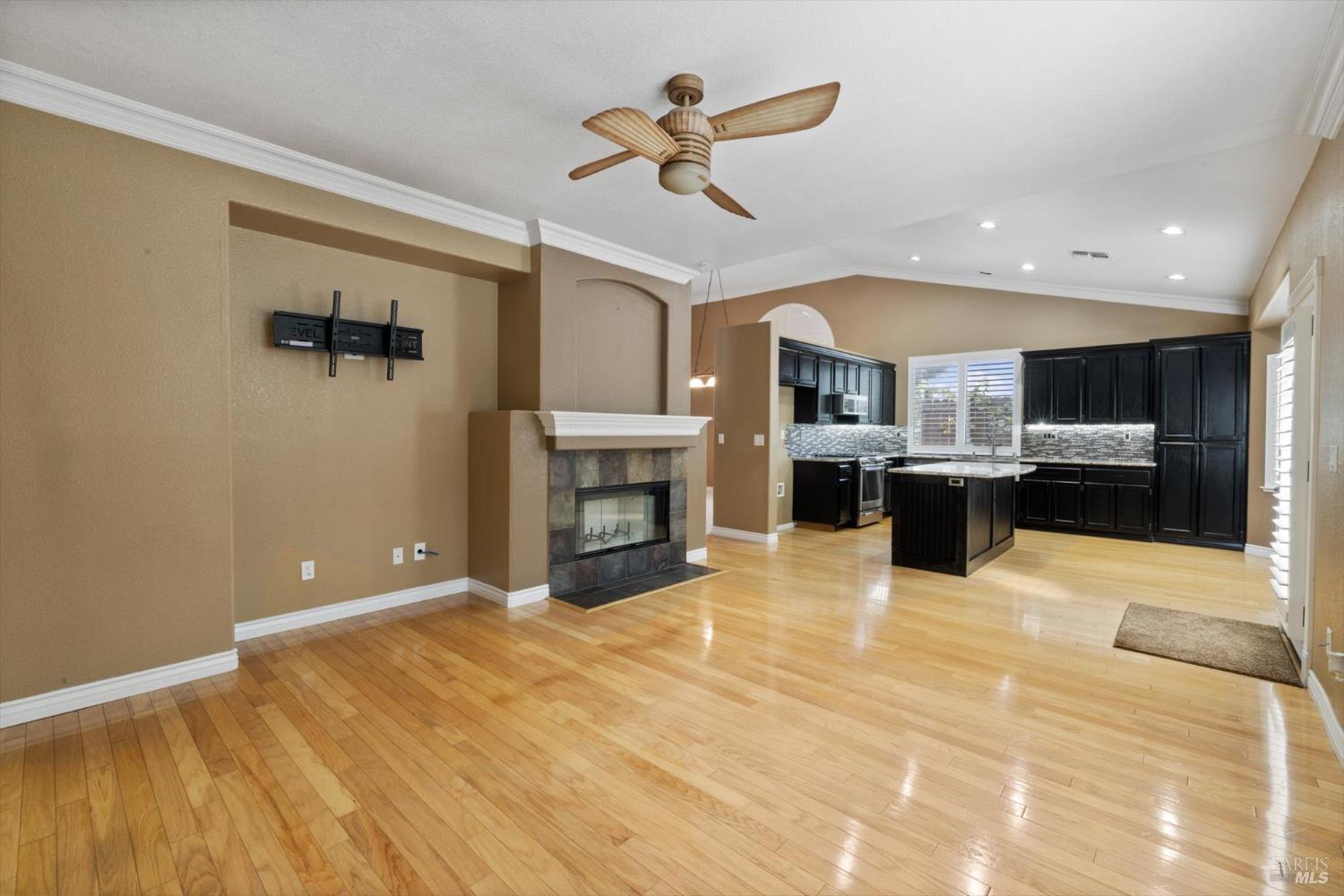 Detail Gallery Image 21 of 72 For 918 Moonstone Ct, Vacaville,  CA 95687 - 4 Beds | 3 Baths