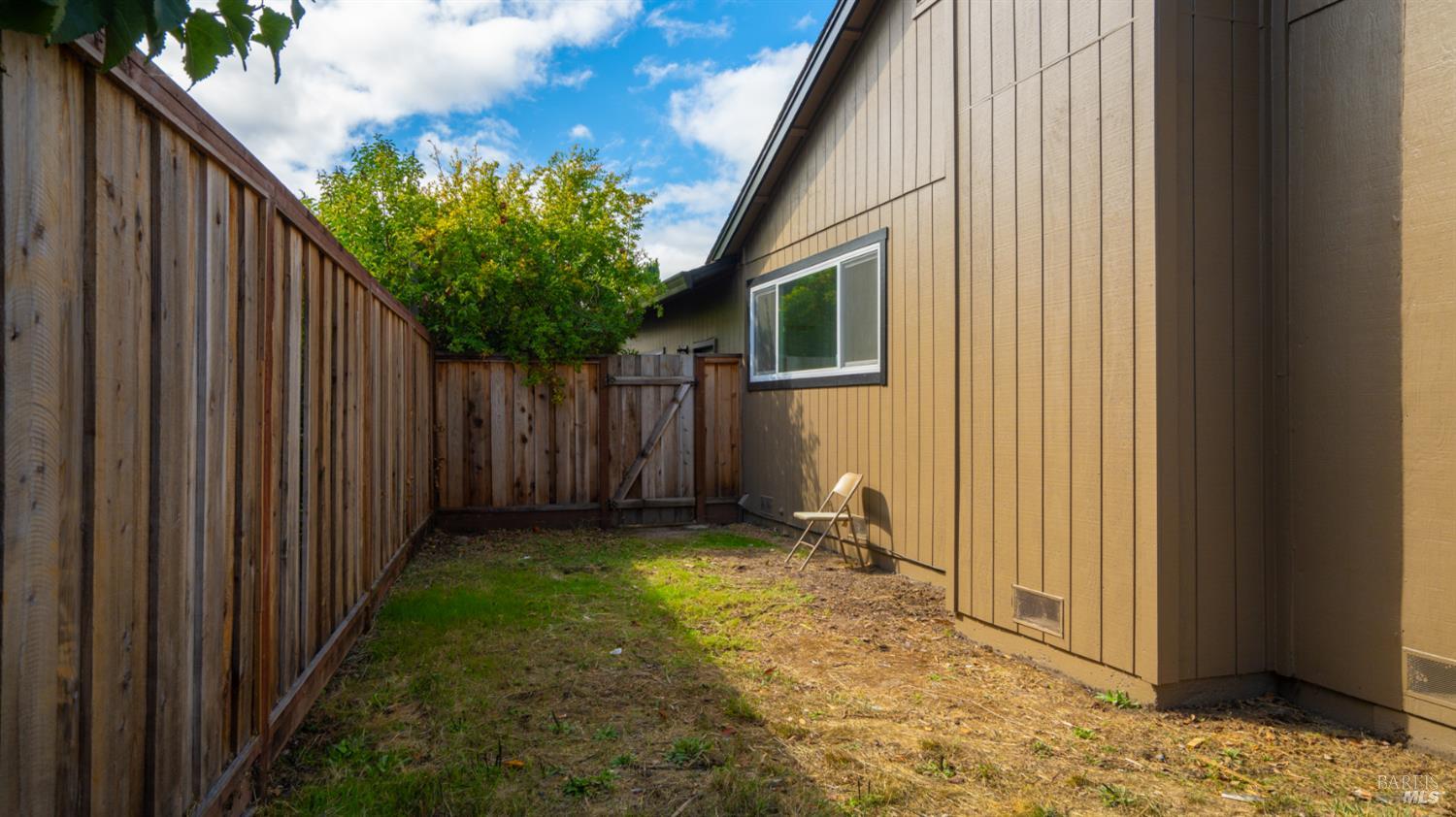 Detail Gallery Image 33 of 37 For 2353 Hood Ct, Santa Rosa,  CA 95401 - 4 Beds | 2 Baths