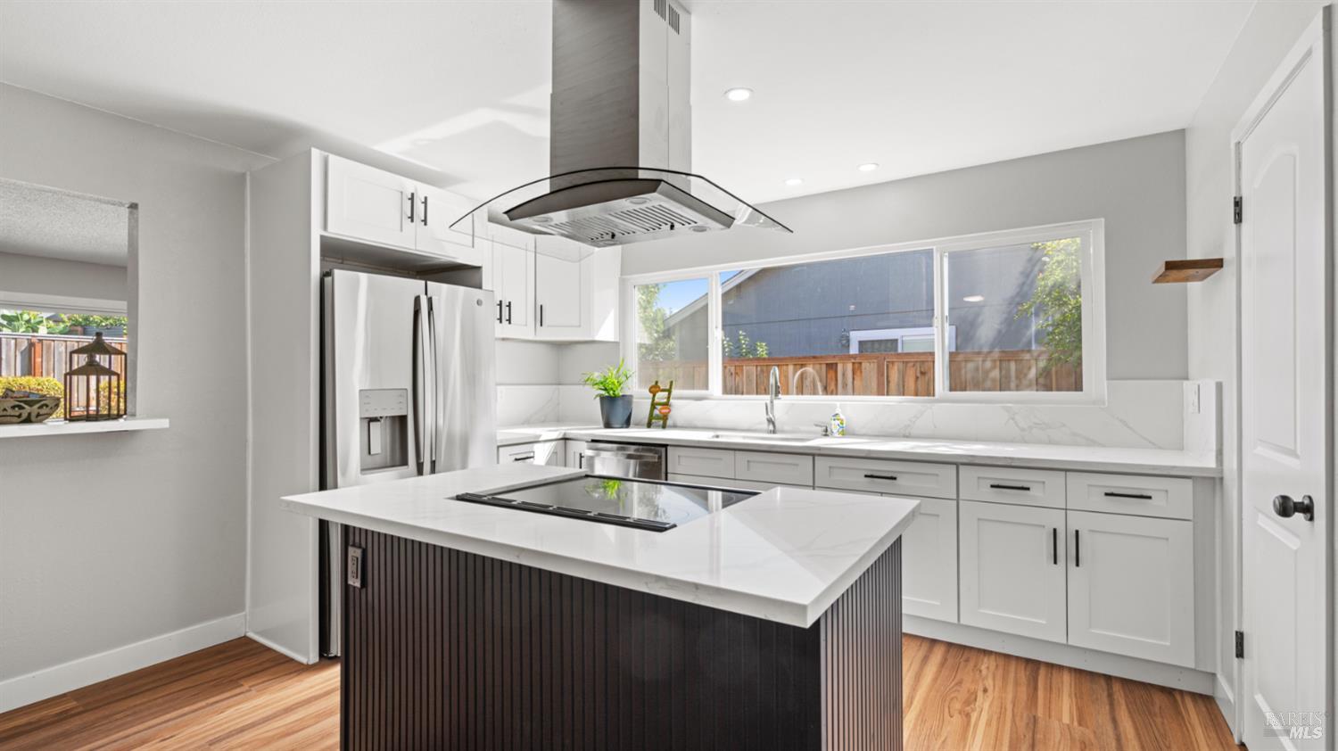 Detail Gallery Image 6 of 37 For 2353 Hood Ct, Santa Rosa,  CA 95401 - 4 Beds | 2 Baths