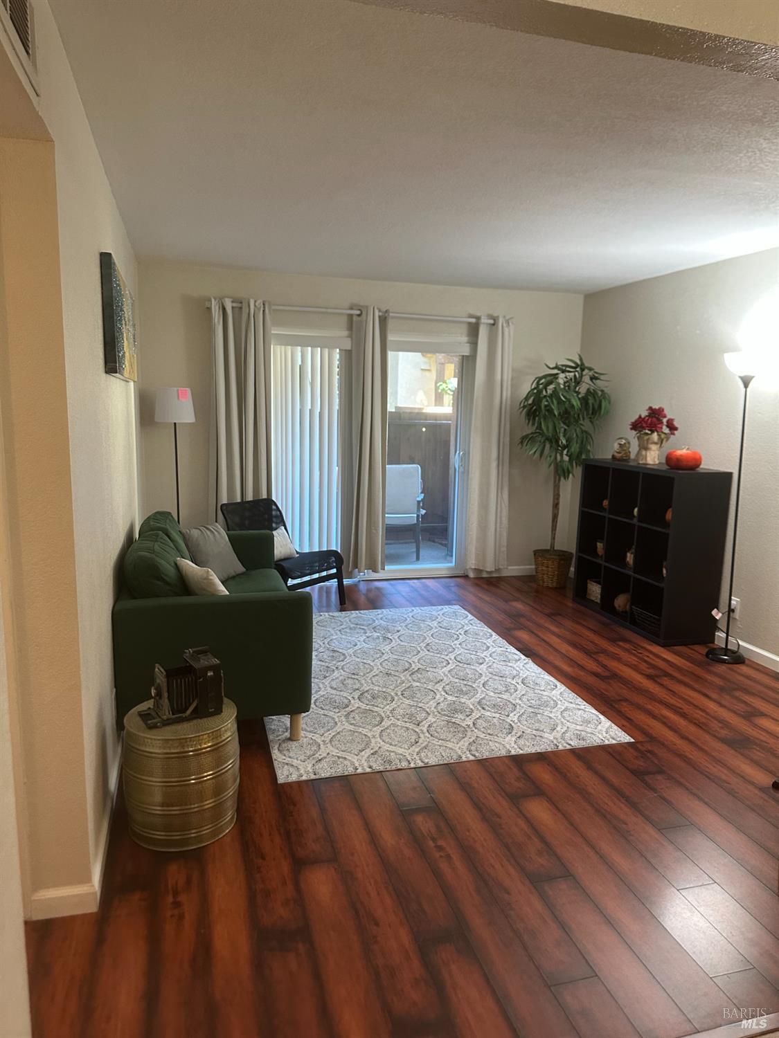 Detail Gallery Image 8 of 43 For 524 Arcadia Dr, Vacaville,  CA 95687 - 1 Beds | 1 Baths