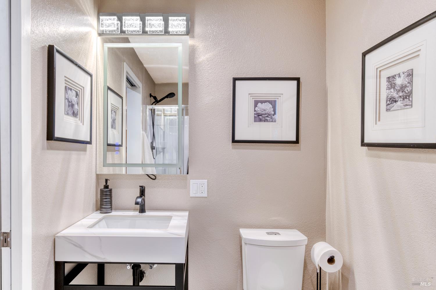 Detail Gallery Image 20 of 28 For 133 Montego Key, Novato,  CA 94949 - 3 Beds | 3 Baths