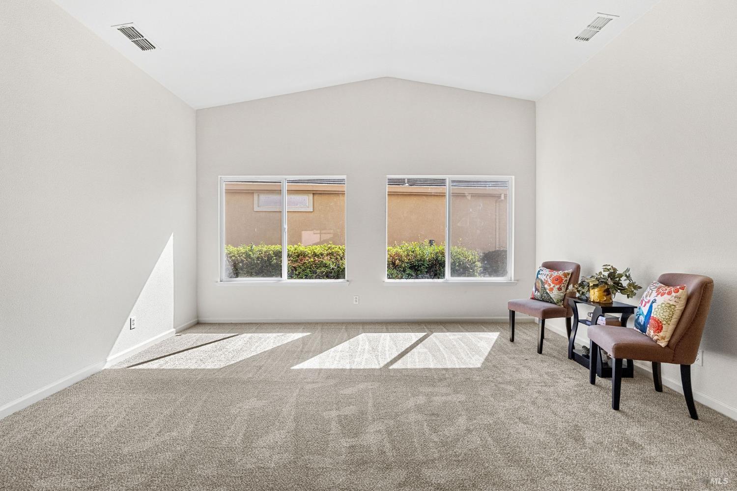 Detail Gallery Image 5 of 75 For 375 Atlantic Dr, Rio Vista,  CA 94571 - 2 Beds | 2 Baths