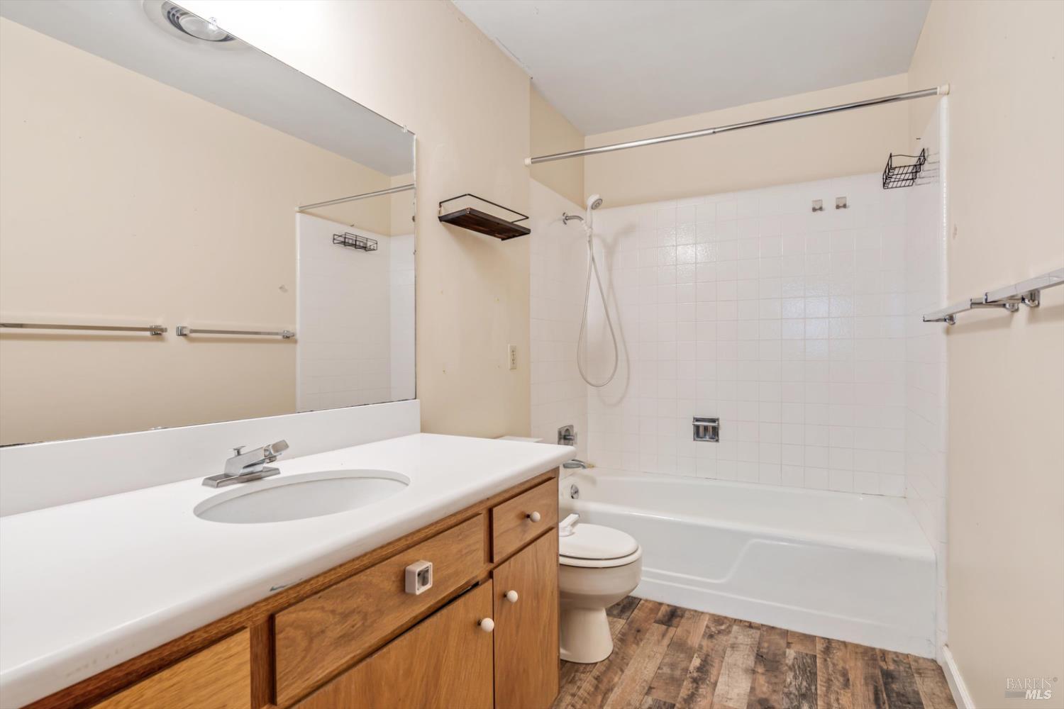 Detail Gallery Image 13 of 28 For 2992 Buckingham Dr, Kelseyville,  CA 95451 - 3 Beds | 2/1 Baths