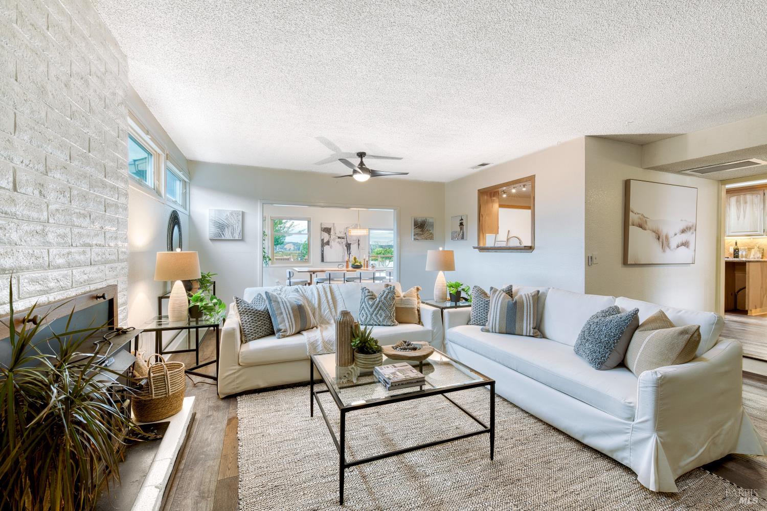 Detail Gallery Image 5 of 28 For 133 Montego Key, Novato,  CA 94949 - 3 Beds | 3 Baths