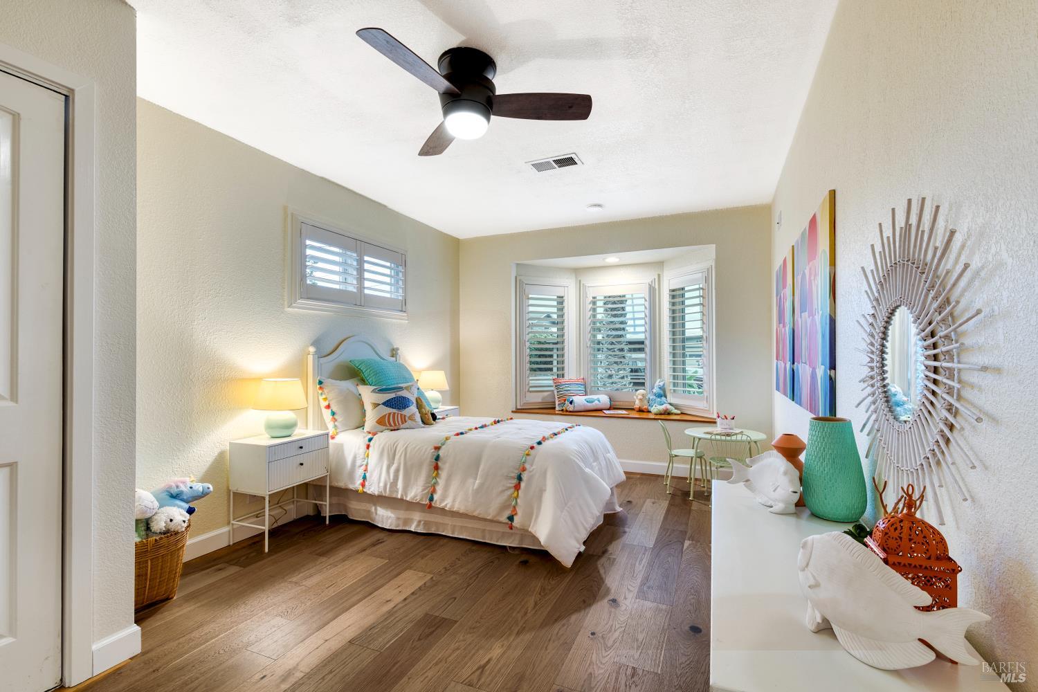 Detail Gallery Image 22 of 28 For 133 Montego Key, Novato,  CA 94949 - 3 Beds | 3 Baths