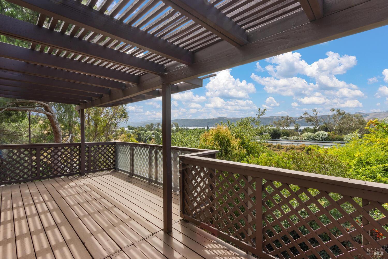 Detail Gallery Image 25 of 59 For 407 Rinconada Ct, Benicia,  CA 94510 - – Beds | – Baths