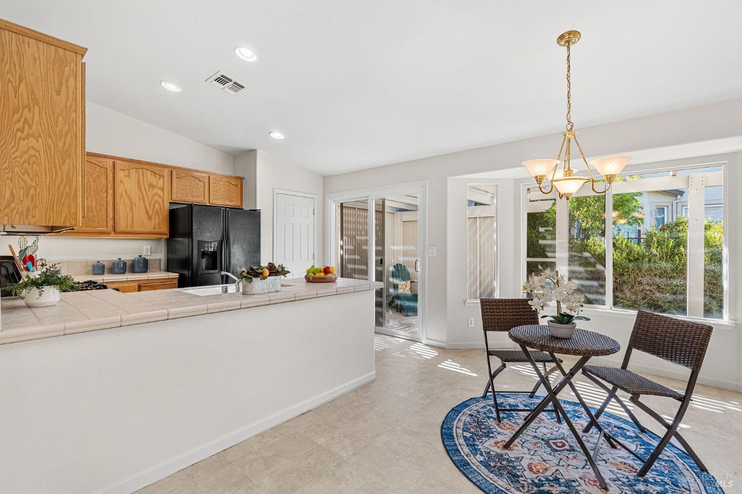 Detail Gallery Image 10 of 75 For 375 Atlantic Dr, Rio Vista,  CA 94571 - 2 Beds | 2 Baths