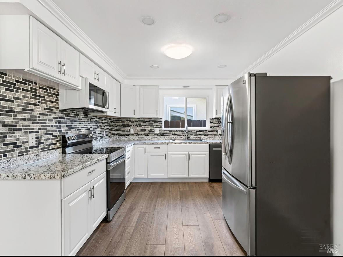 Detail Gallery Image 30 of 51 For 844 Cedarwood Ln, Petaluma,  CA 94954 - 4 Beds | 2 Baths