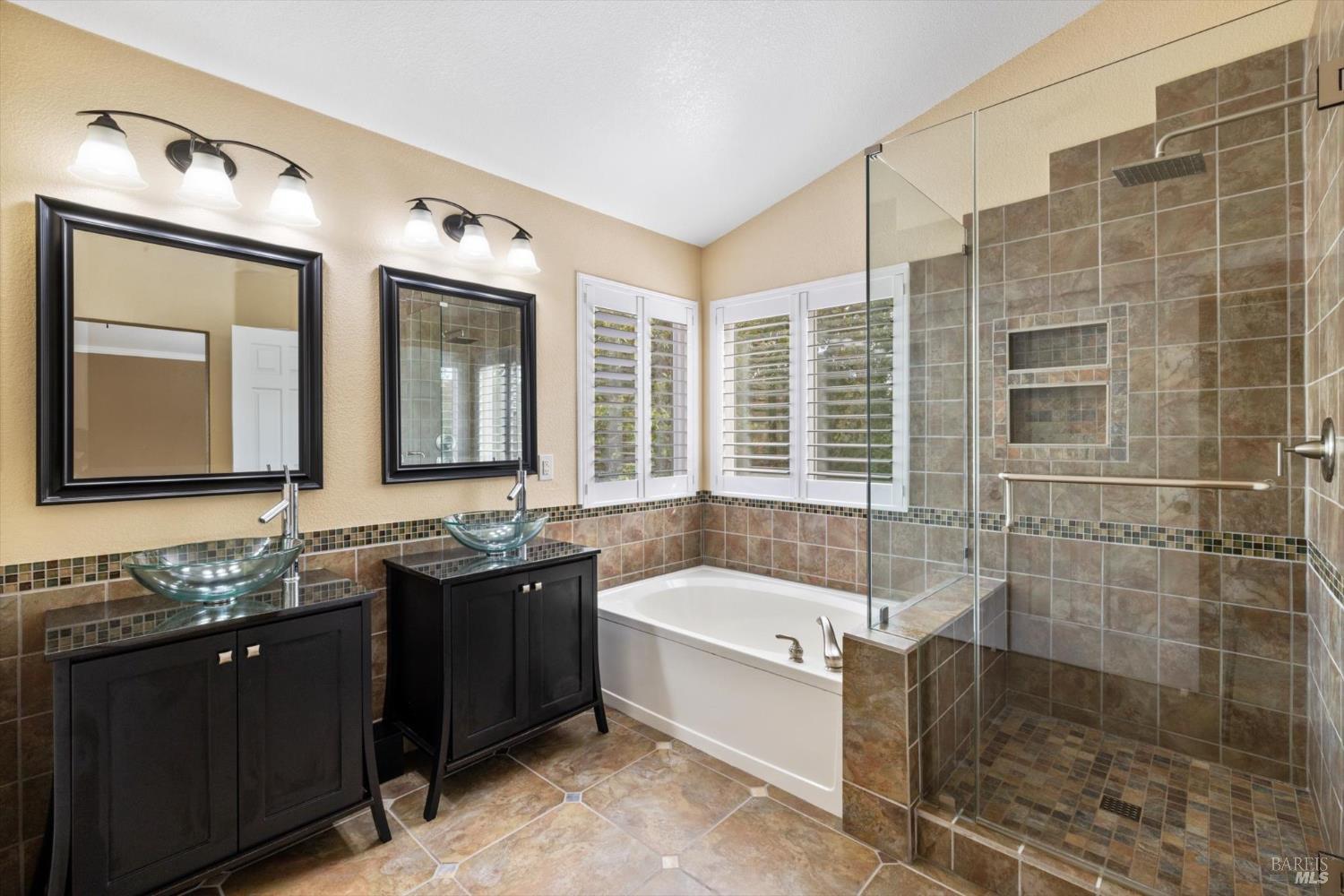 Detail Gallery Image 38 of 72 For 918 Moonstone Ct, Vacaville,  CA 95687 - 4 Beds | 3 Baths